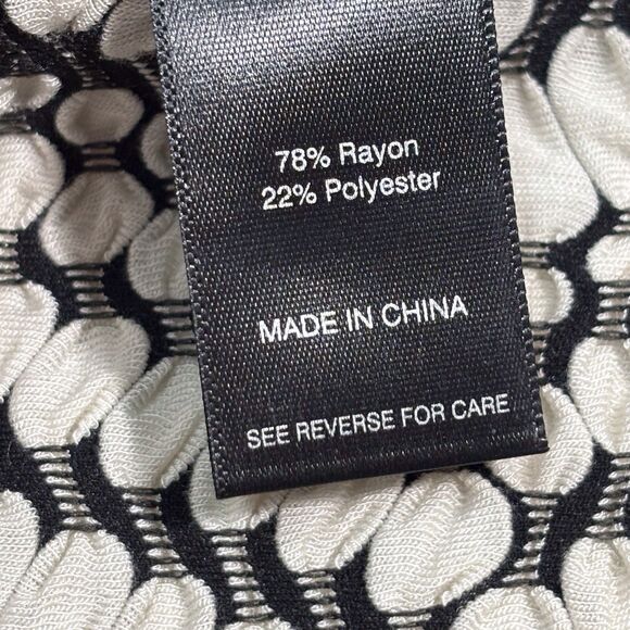 Ali Miles Textured Tunic Top Black White Chevron Asymmetrical Hem Women’s Small - Picture 7 of 8